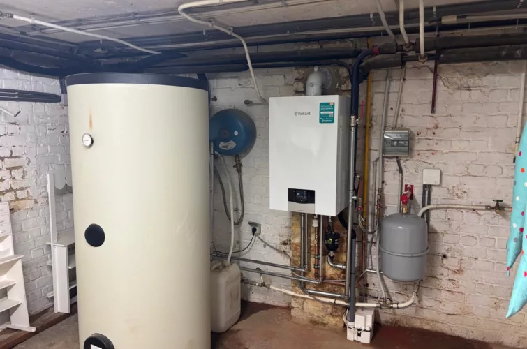 Chaudière à gaz Vaillant écoénergétique installée à Waterloo, Brabant wallon.