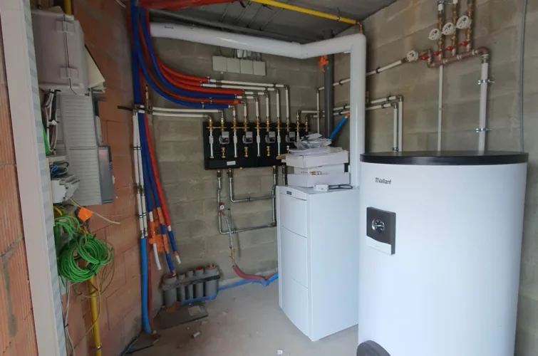 Chaudière à gaz Vaillant écoénergétique installée à Waterloo, Brabant wallon.